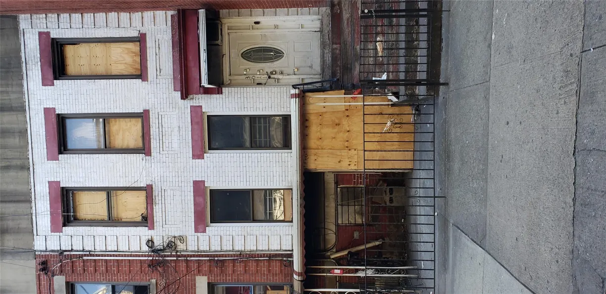 New York City Real Estate | View 36-11 31 Street | 5 Beds, 3 Baths