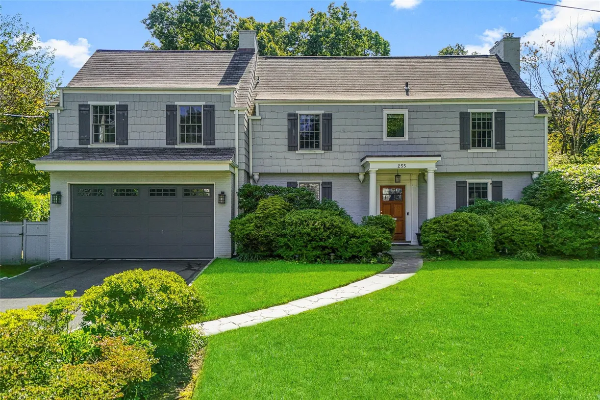 Westchester Real Estate | View 255 Barnard Road | 6 Beds, 6 Baths