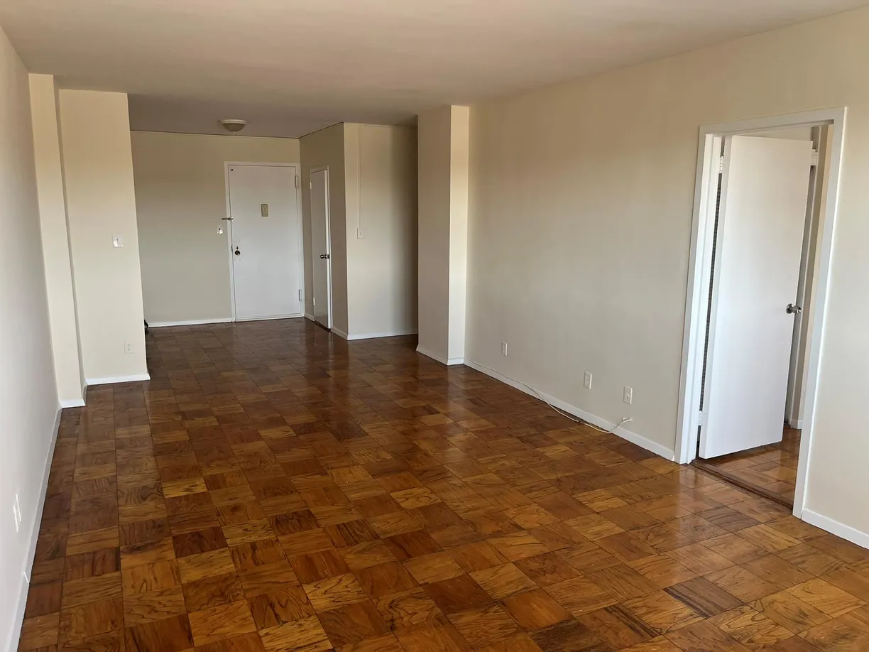 Westchester Real Estate | View 30 Lake Street, 7I | Listing