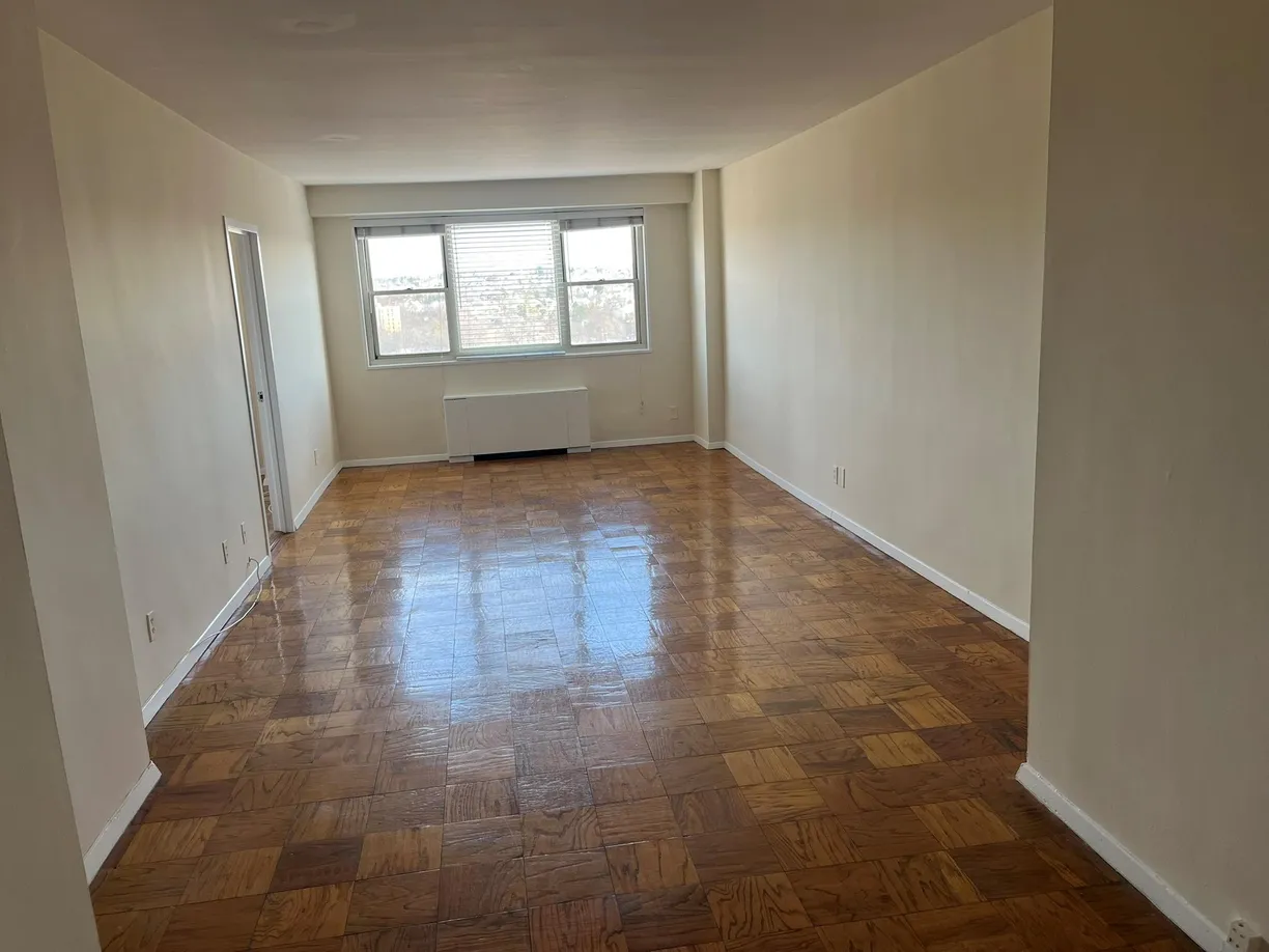 Westchester Real Estate | View 30 Lake Street, 7I | Listing