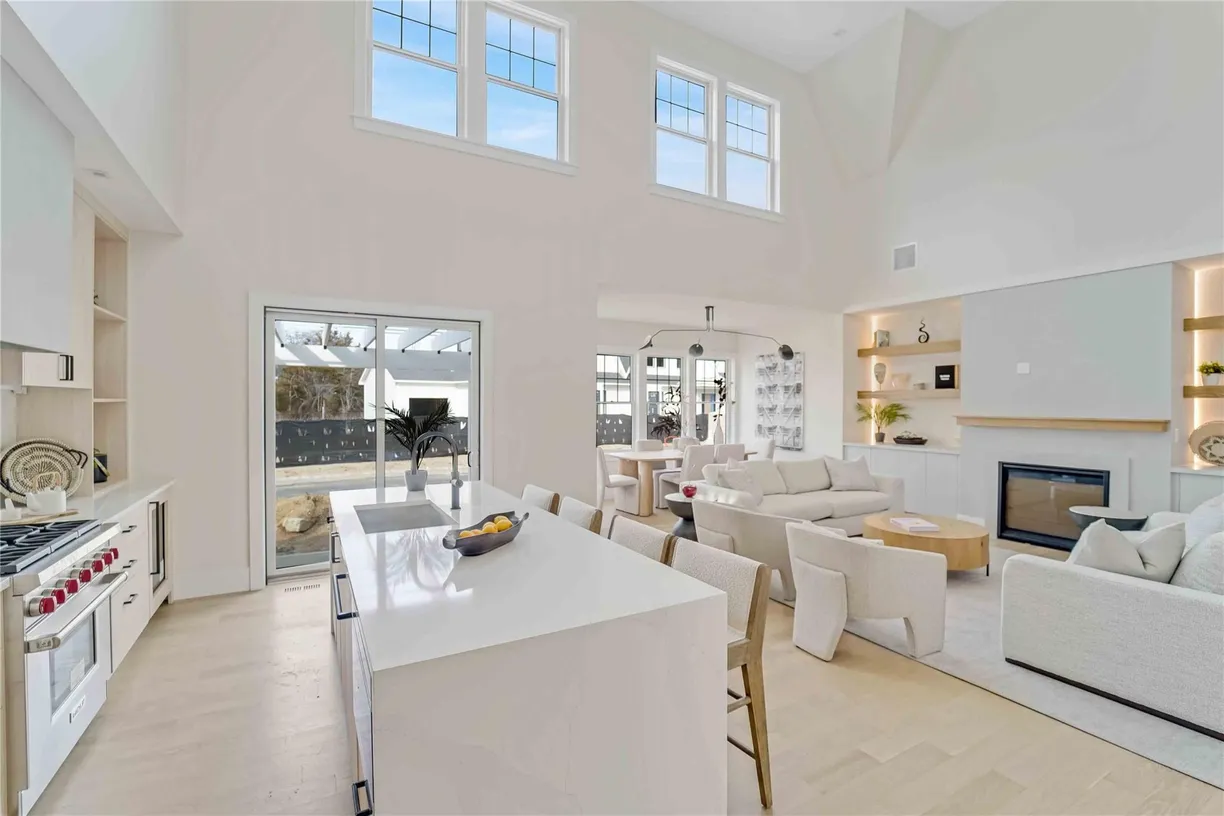 The Hamptons Real Estate | View 12 Depot, 1202 (Pearl Way) | 2 Beds, 2 Baths