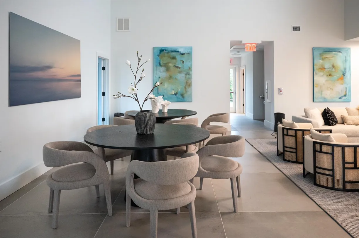 The Hamptons Real Estate | View 12 Depot Road, 1302 (Pearl Way) | Listing
