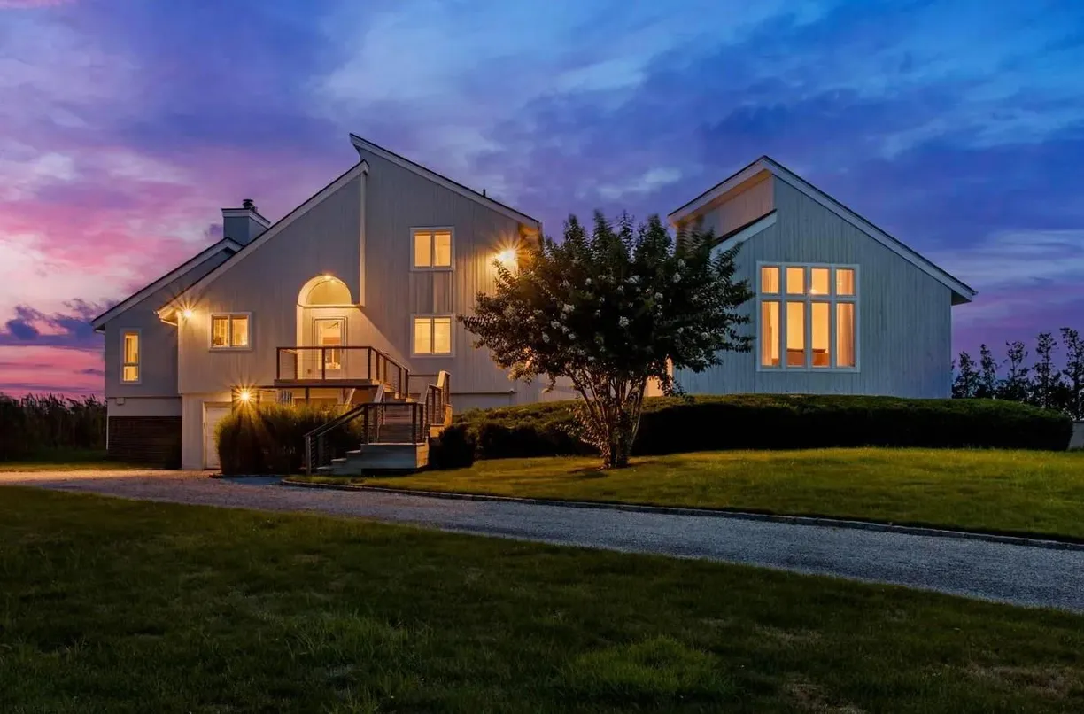 The Hamptons Real Estate | View 1 Sandpiper Court | 3 Beds, 3 Baths