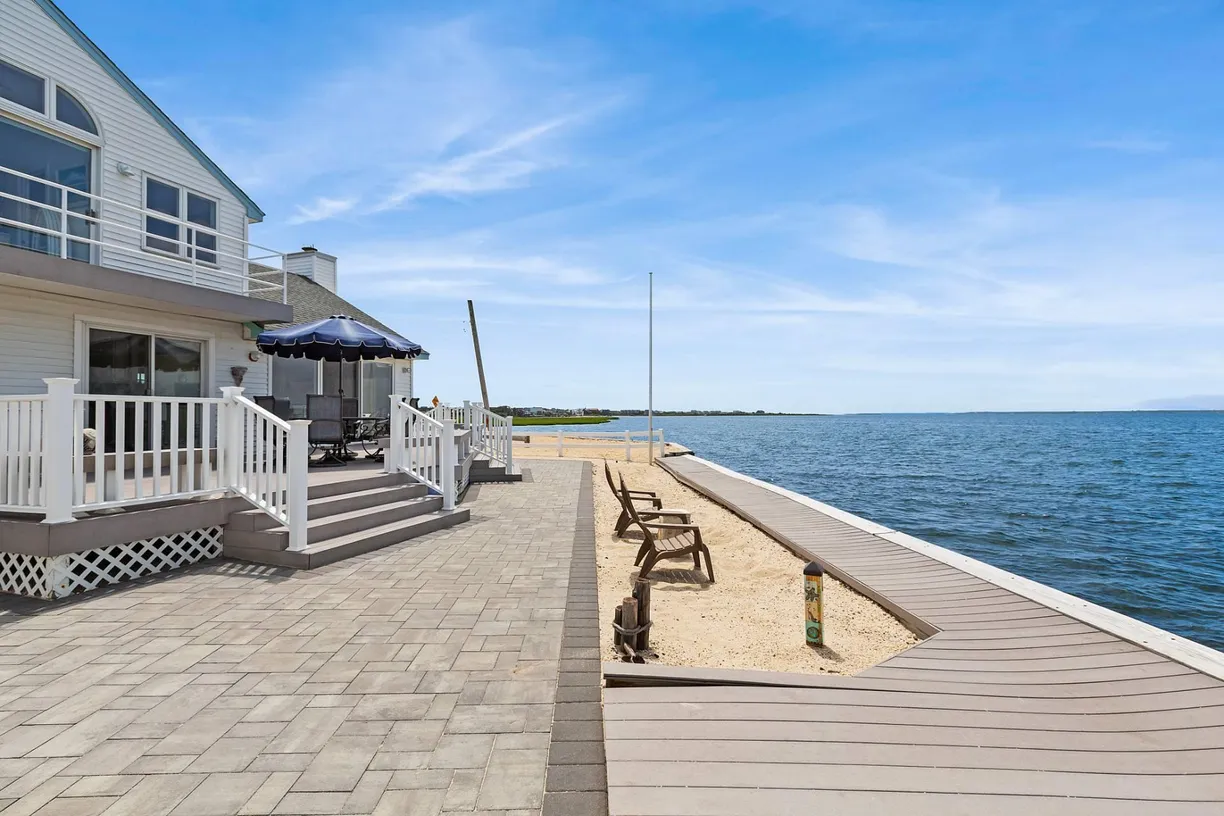 The Hamptons Real Estate | View 132 Point Road | Listing