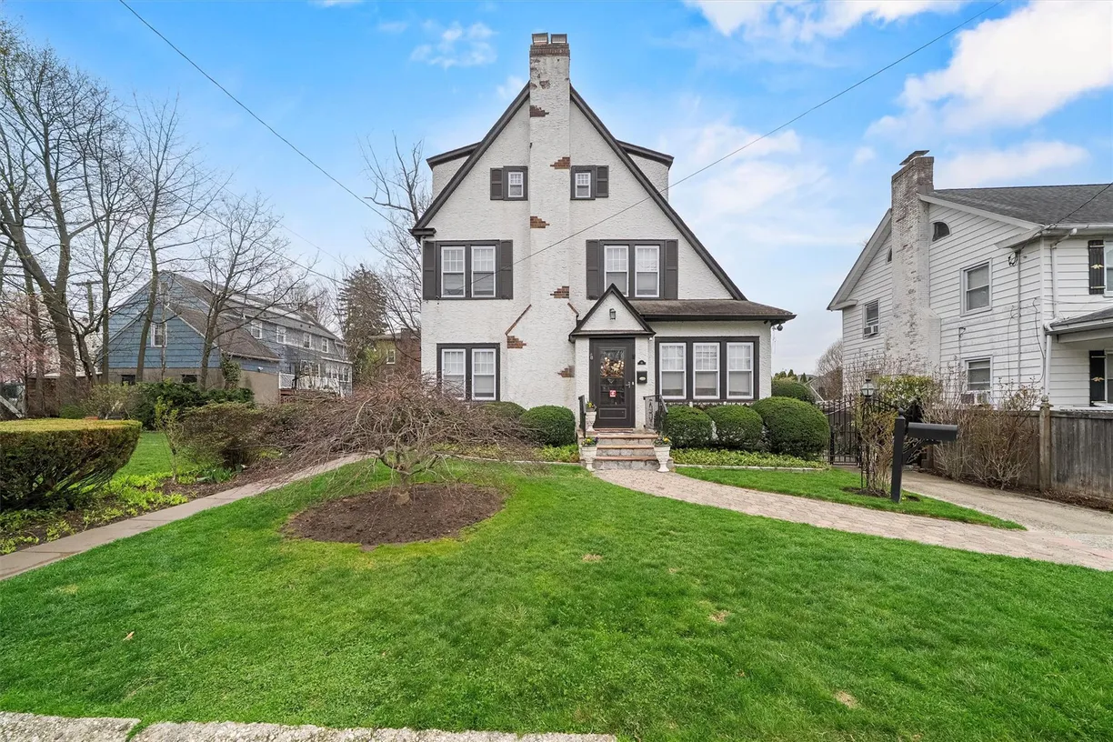 Westchester Real Estate | View 26 Belmont Place | 3 Beds, 1 Bath