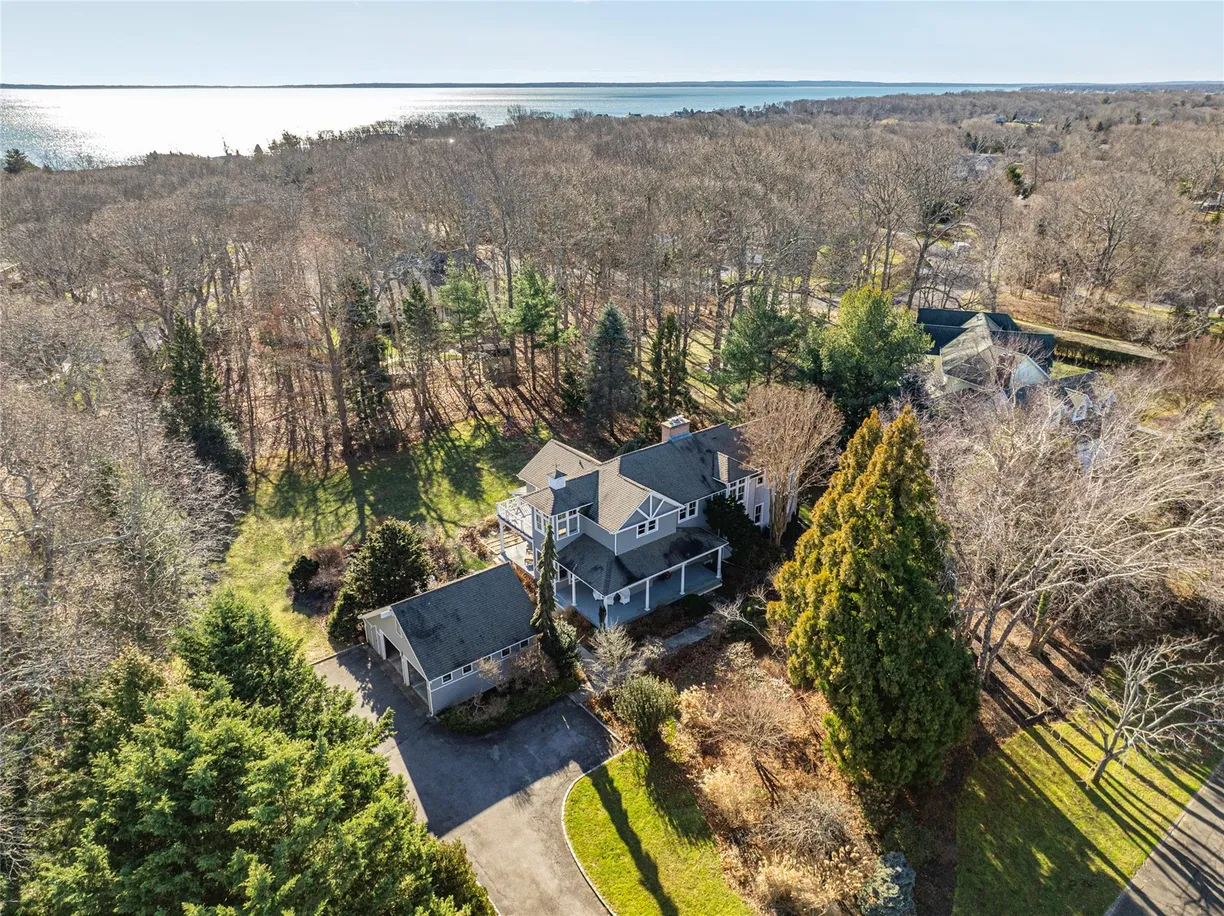 The Hamptons Real Estate | View 675 Halls Creek Drive | Listing
