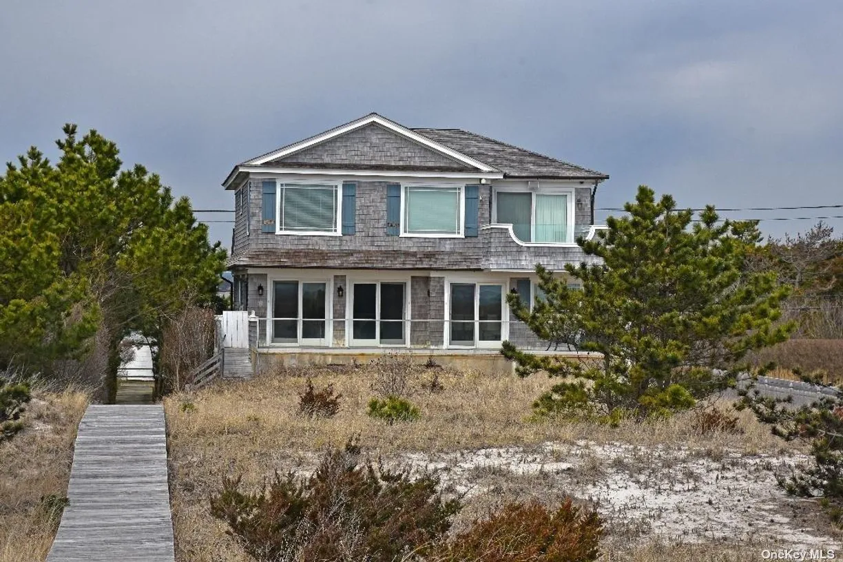 The Hamptons Real Estate | View 493 Dune Road | Listing