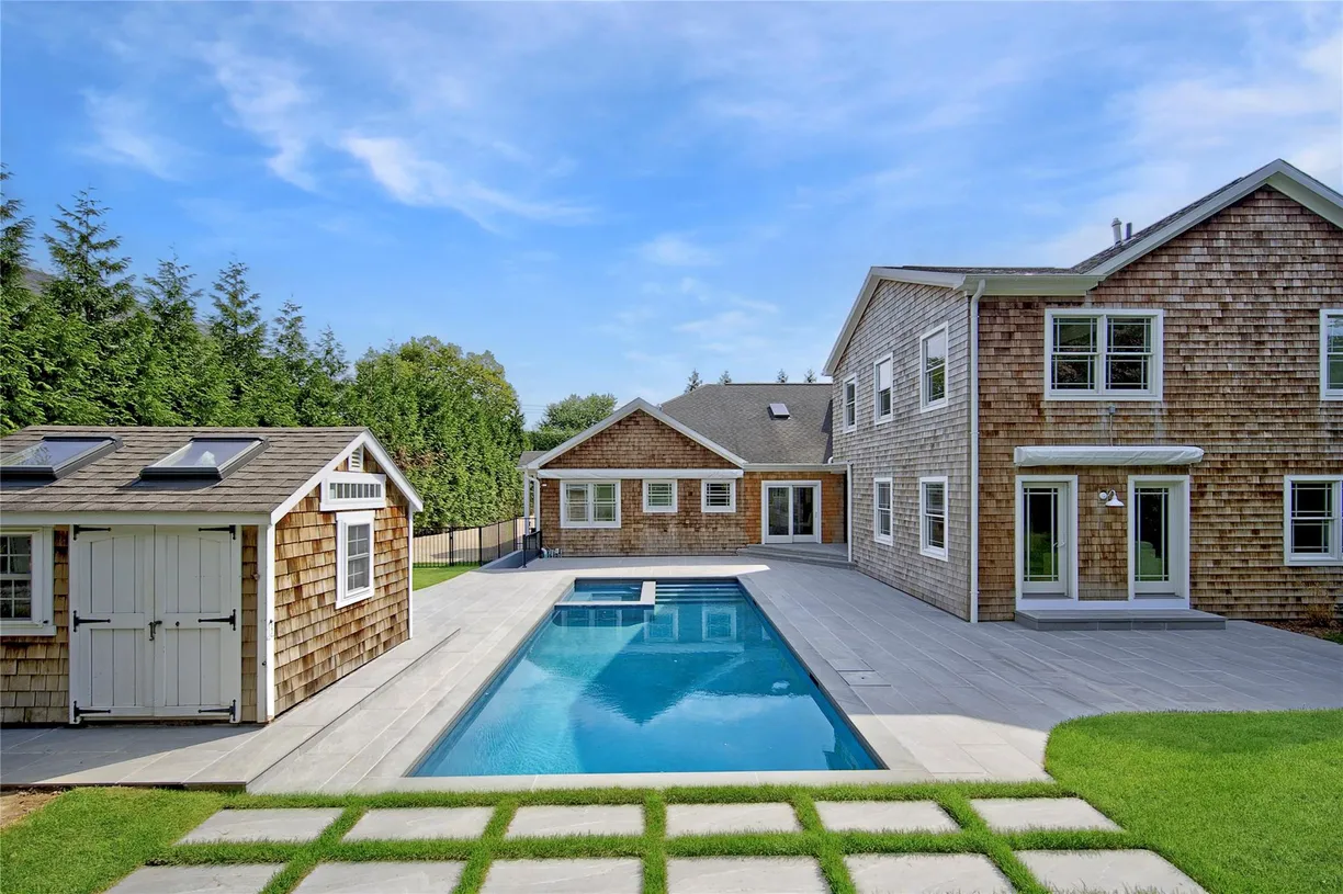 The Hamptons Real Estate | View 175 Bishops Lane | Listing