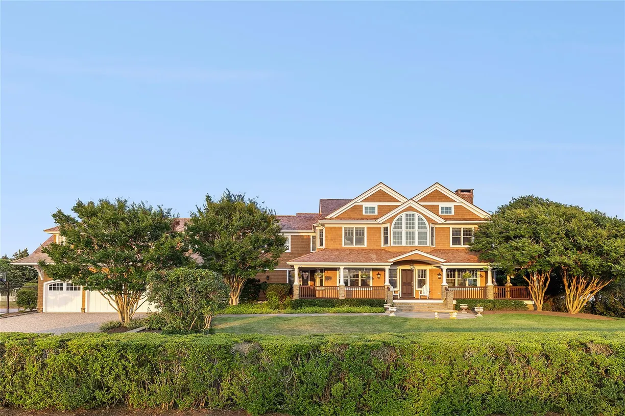 The Hamptons Real Estate | View 28 Quogo Neck Lane | Listing