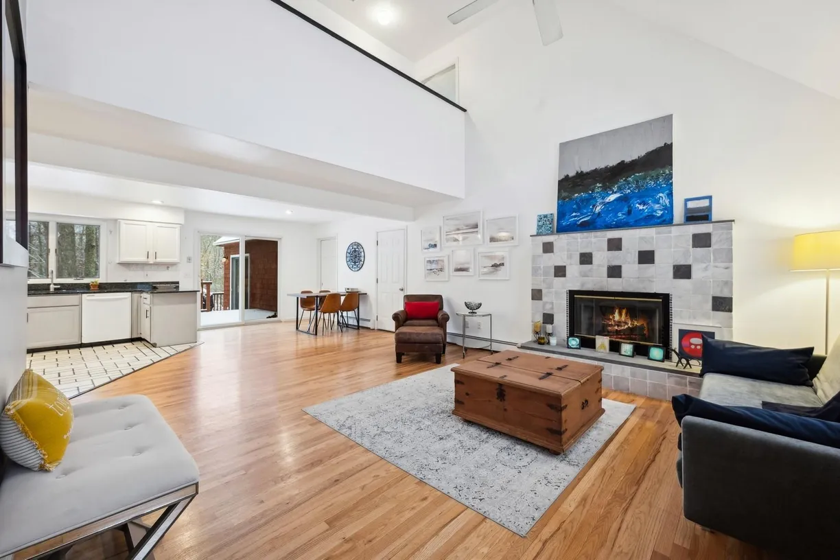 The Hamptons Real Estate | View 12 Hildreth Road | Listing