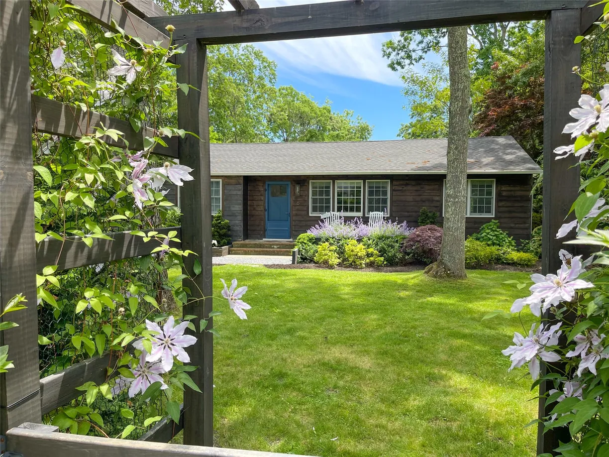 The Hamptons Real Estate | View 6 Long Lane | Listing
