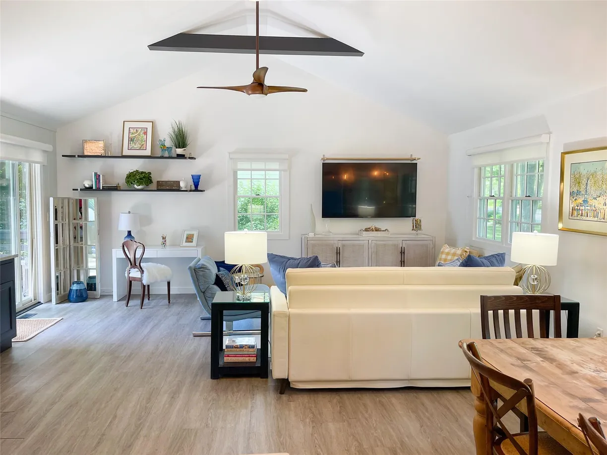The Hamptons Real Estate | View 6 Long Lane | Listing