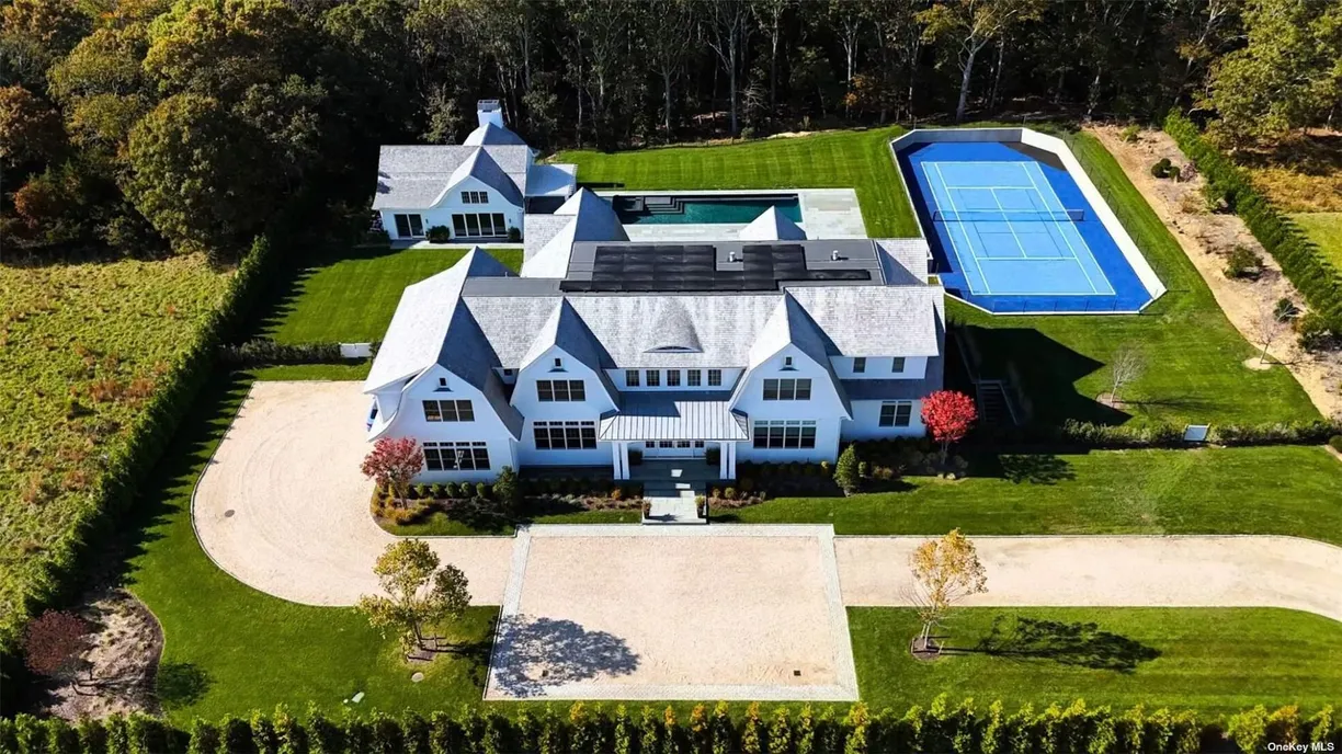 The Hamptons Real Estate | View 1164 Scuttle Hole Road | 8 Beds, 10 Baths