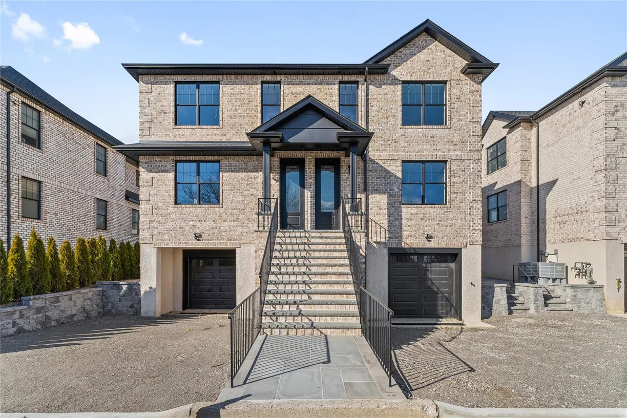 Westchester Real Estate | View 19 Barton Road | 6 Beds, 7 Baths