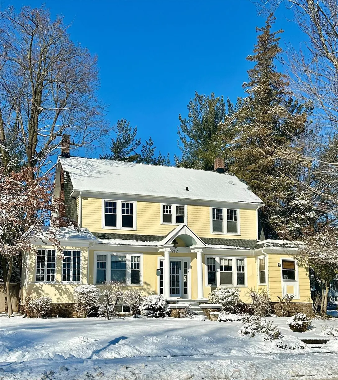 Rockland/Orange/NJ Real Estate | View 212 S Broadway | 4 Beds, 1 Bath