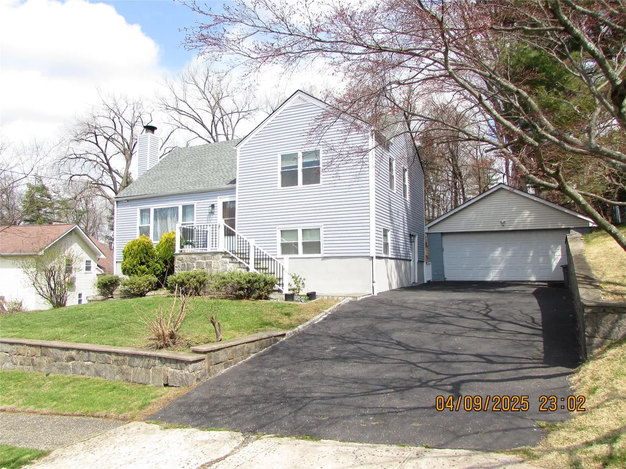 Westchester Real Estate | View 156 Candlewood Drive | Listing
