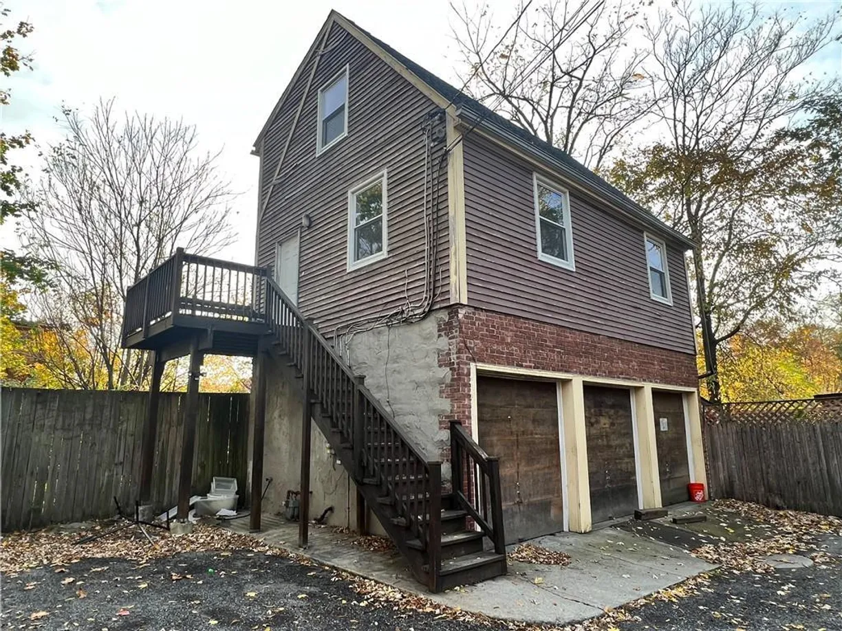 Rockland/Orange/NJ Real Estate | View 15 E Parmenter Street, C | 2 Beds, 1 Bath
