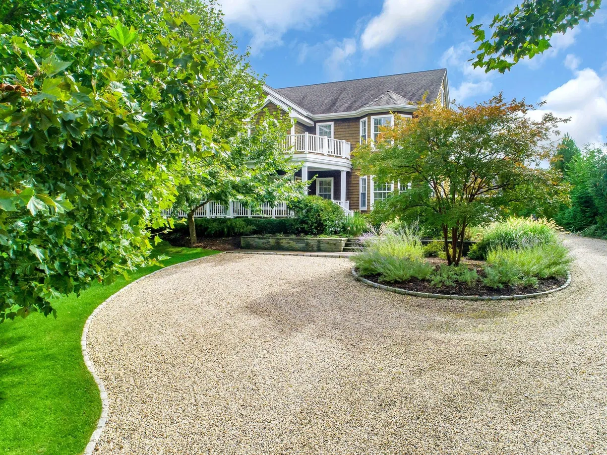 The Hamptons Real Estate | View 590 Soundview Av Ext | Listing