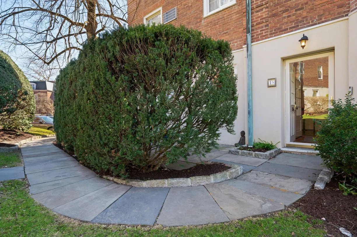 Westchester Real Estate | View 1 Chateaux Circle, 1N | Listing