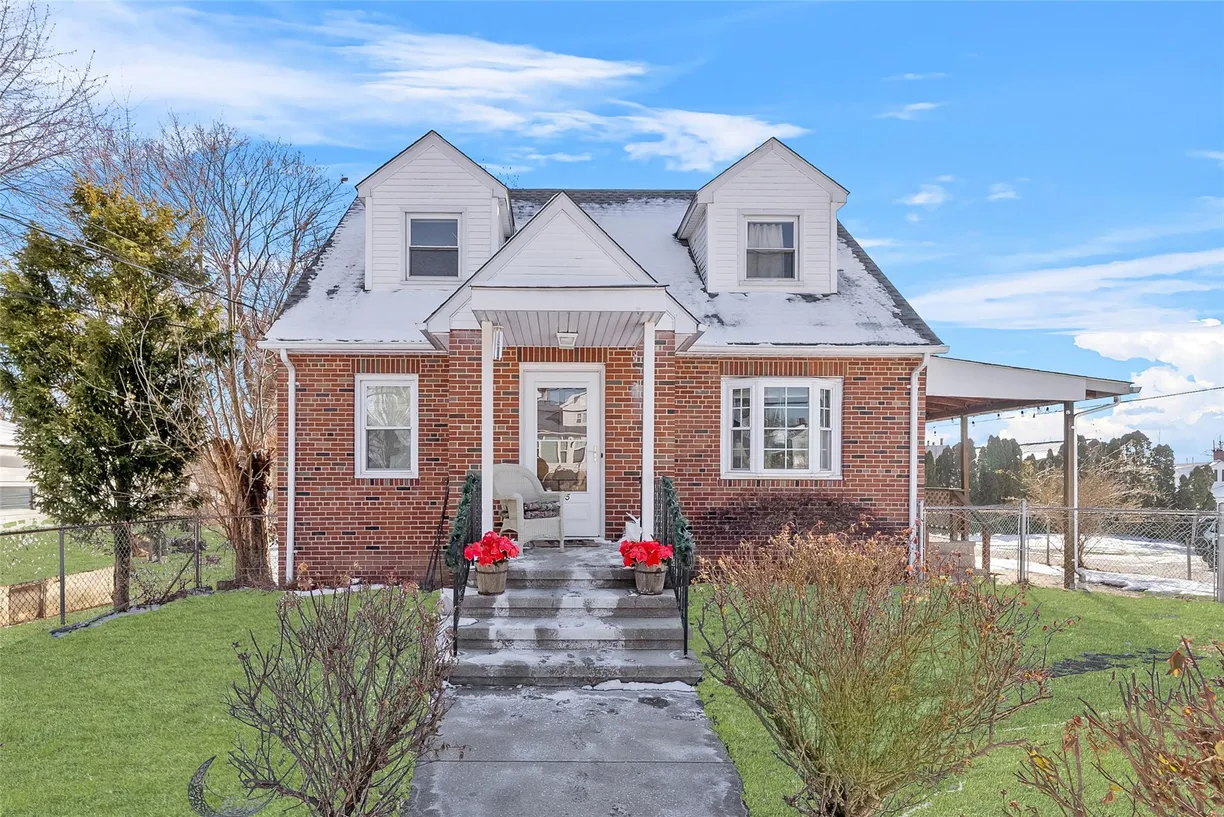 Westchester Real Estate | View 145 Westchester Avenue | 2 Beds, 1 Bath