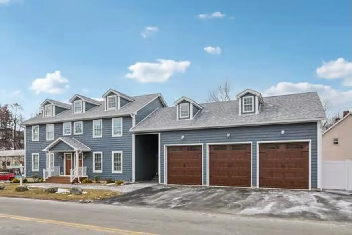 Rockland/Orange/NJ Real Estate | View 33-35 Wood Avenue | 6 Beds, 4 Baths