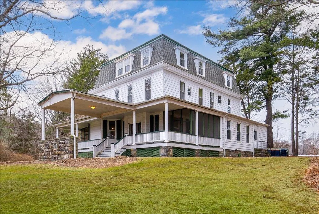 Hudson Valley Real Estate | View 135 Sisters Hill Road | 5 Beds, 3 Baths