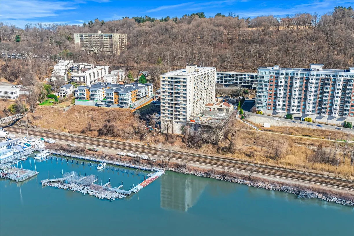 Westchester Real Estate | View 1155 Warburton Avenue, 5F | Listing