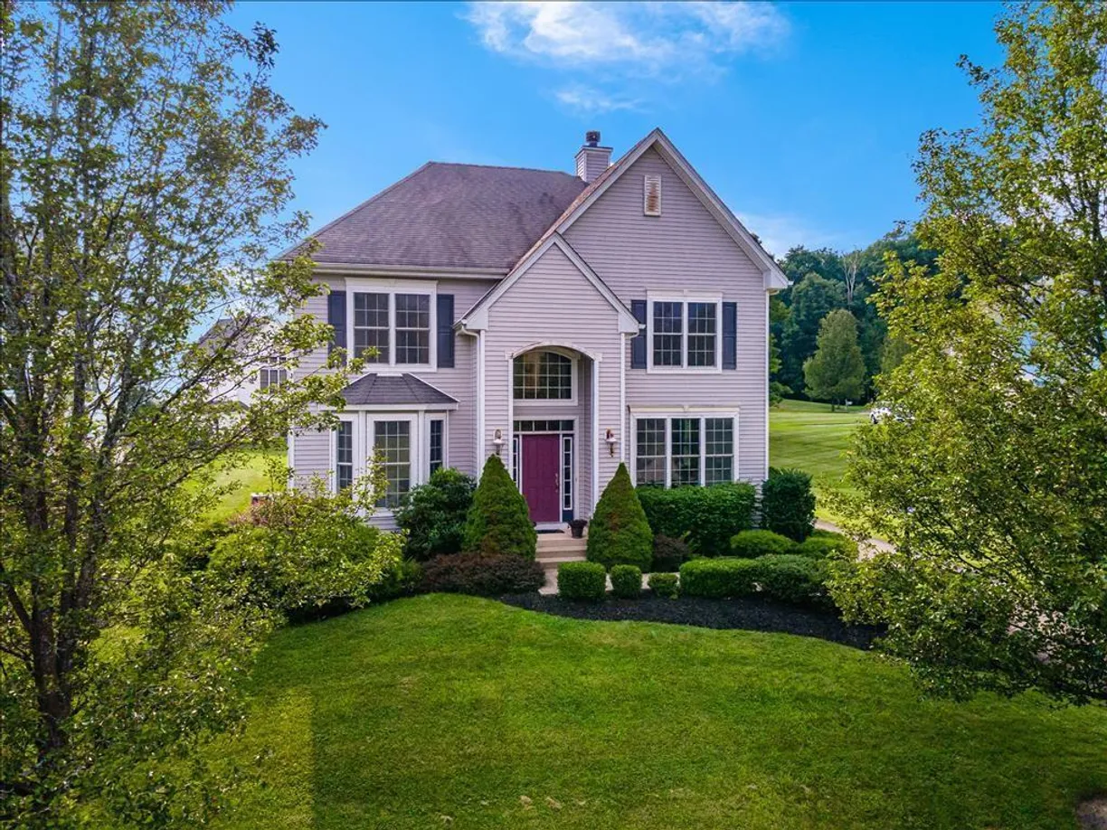 Rockland/Orange/NJ Real Estate | View 4 Stirling Circle | 4 Beds, 2 Baths