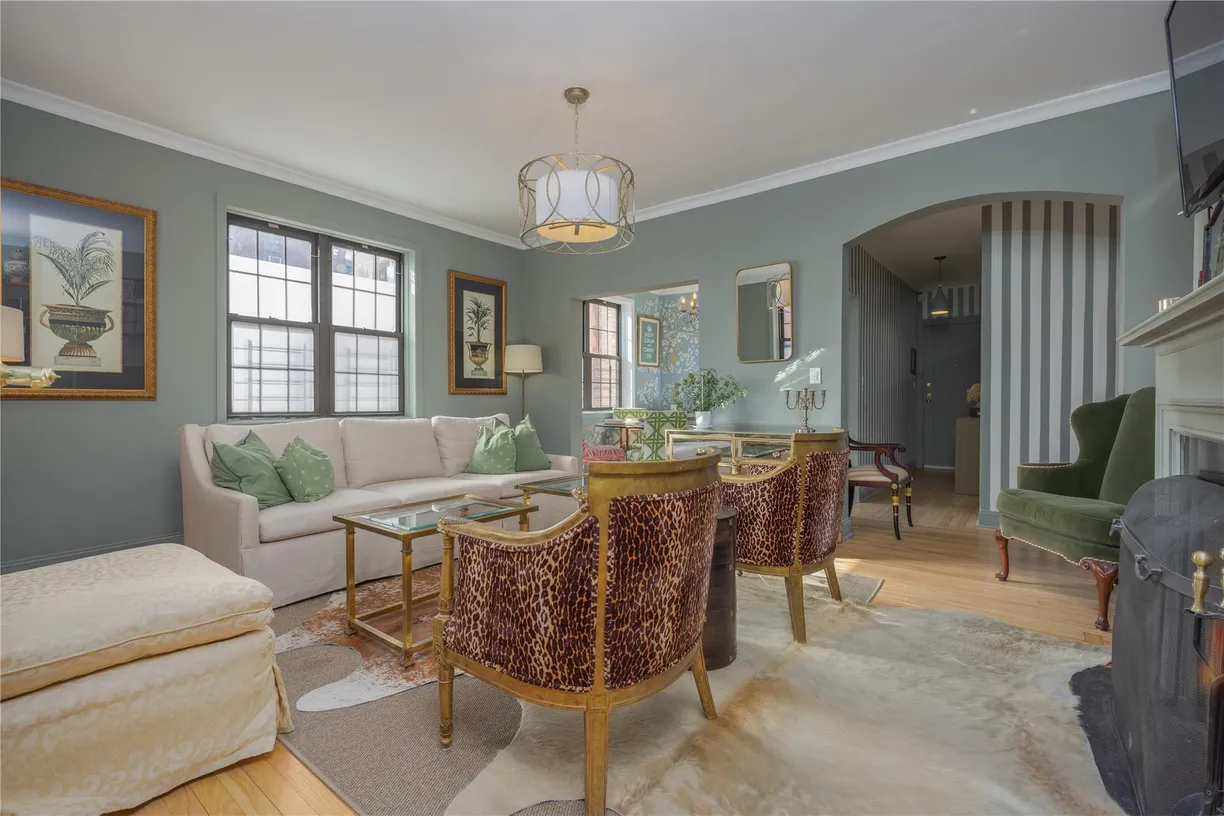 Westchester Real Estate | View 824 Bronx River Road, 4B | 2 Beds, 1 Bath
