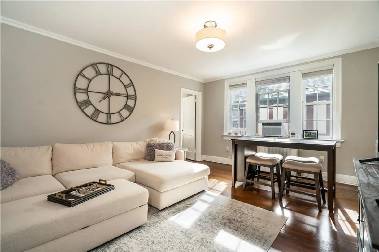 Westchester Real Estate | View 26 East Parkway, 18 | 1 Bed, 1 Bath