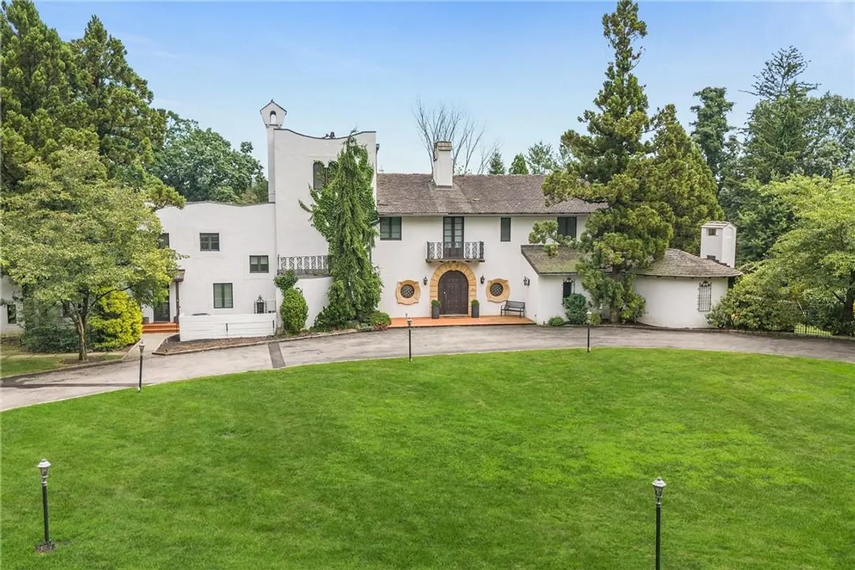 Westchester Real Estate | View 33 Grand Park Avenue | Listing
