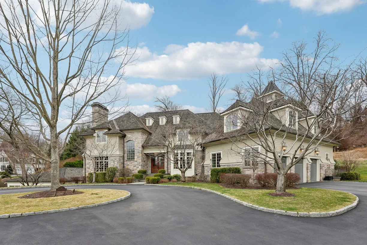 Westchester Real Estate | View 41 Austin Place | Listing