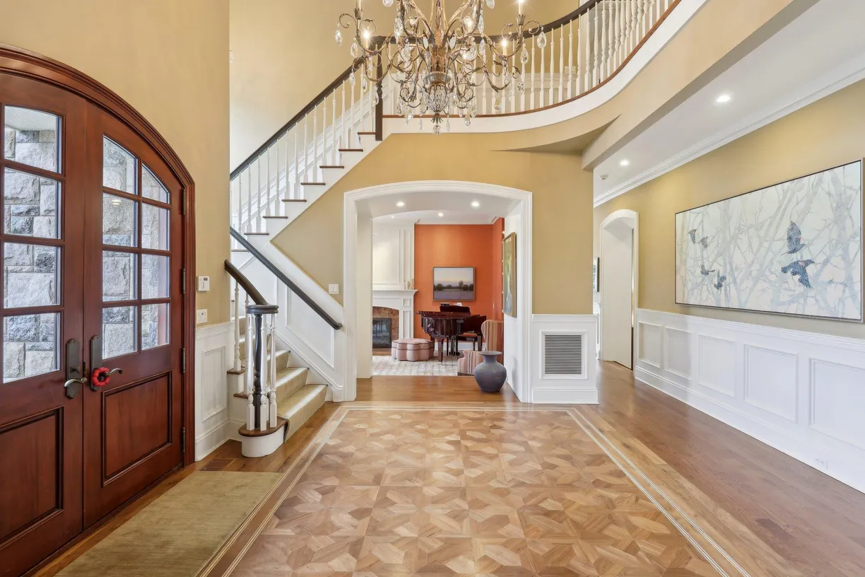 Westchester Real Estate | View 41 Austin Place | Listing