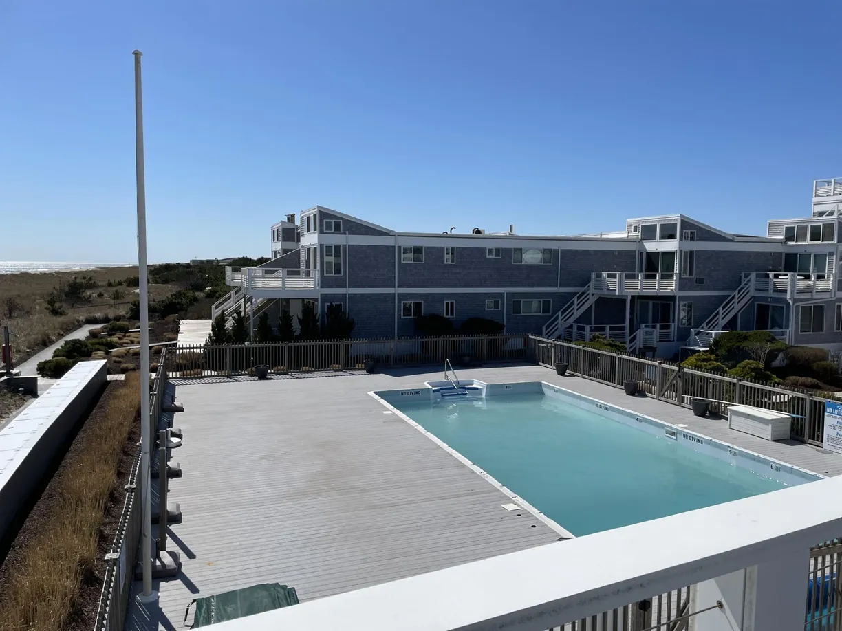 The Hamptons Real Estate | View 539 Dune Road, 7 | Listing