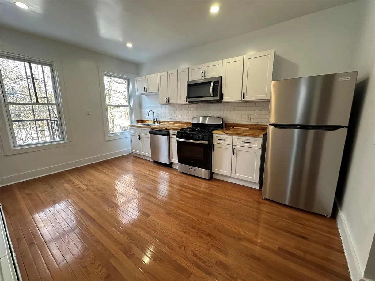 Rockland/Orange/NJ Real Estate | View 11 Liberty Street, 3 | 3 Beds, 1 Bath