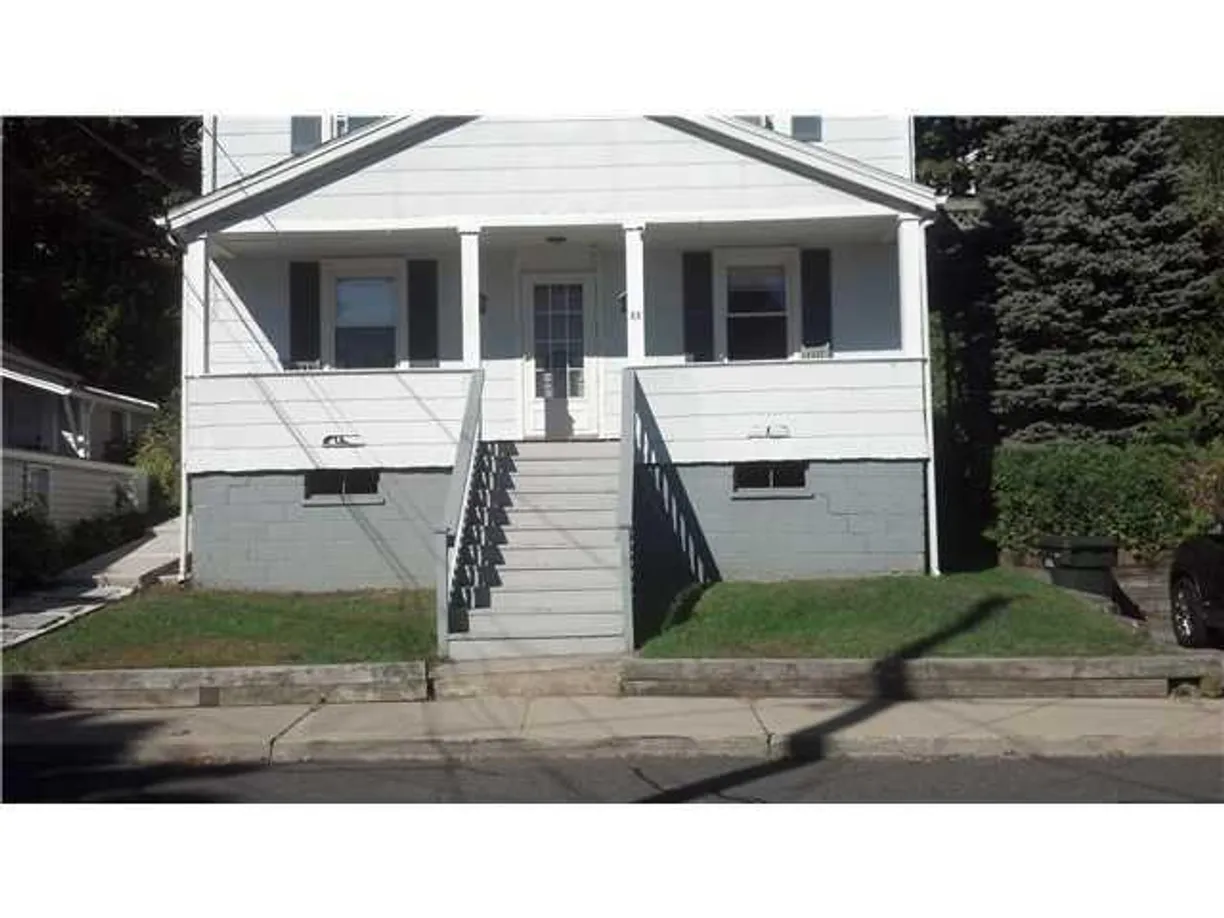 Rockland/Orange/NJ Real Estate | View 11 Fort Putnam Street, 1 | 2 Beds, 2 Baths