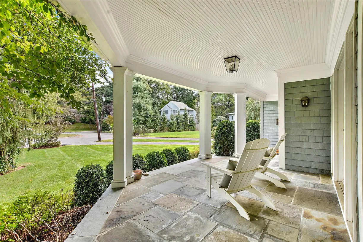 Westchester Real Estate | View 16 Eagles Bluff | Listing