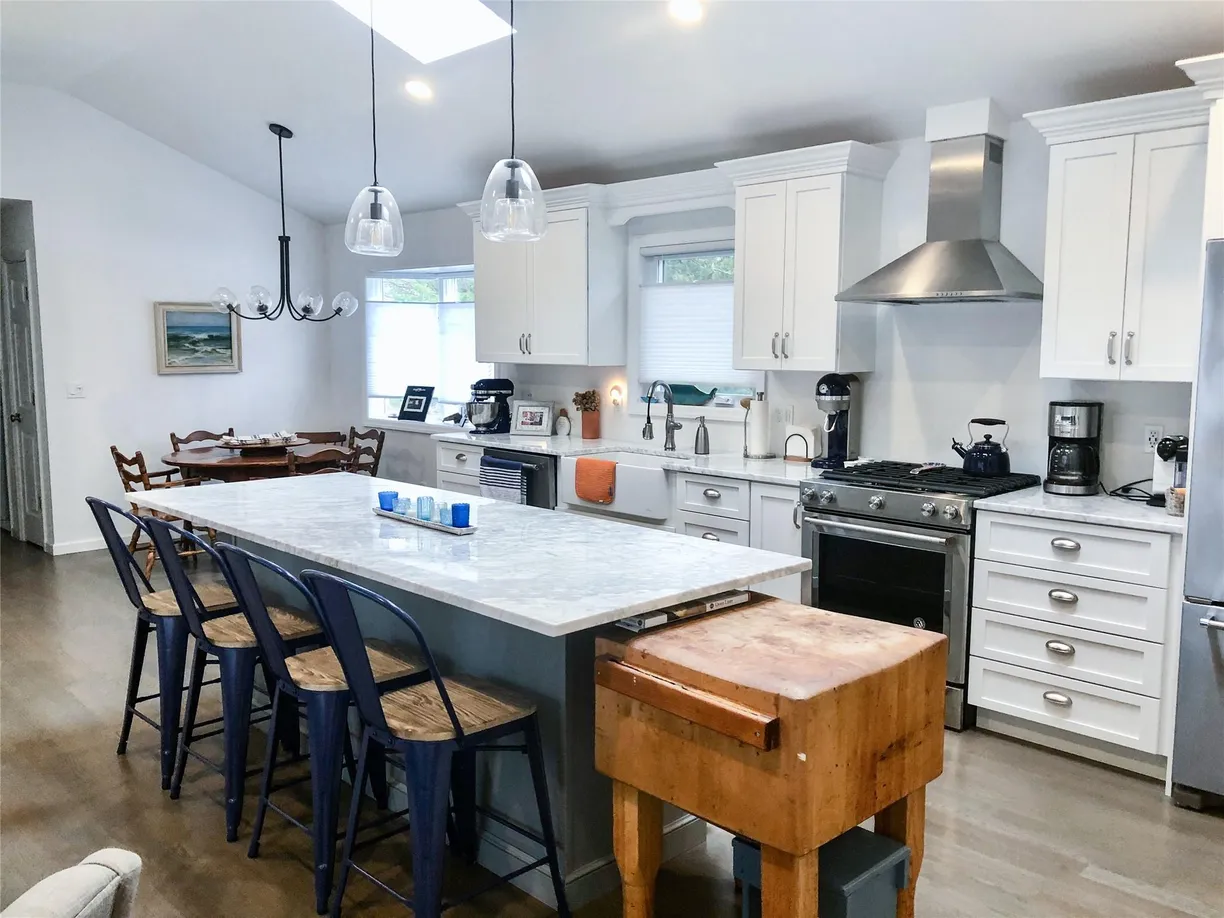 The Hamptons Real Estate | View 3389 Noyac Road | Listing