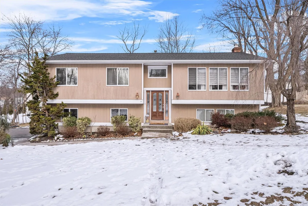 Rockland/Orange/NJ Real Estate | View 77 Dustman Lane | 4 Beds, 3 Baths