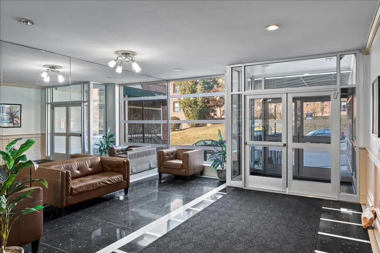 Westchester Real Estate | View 2 Bronxville Road, 4L | Listing