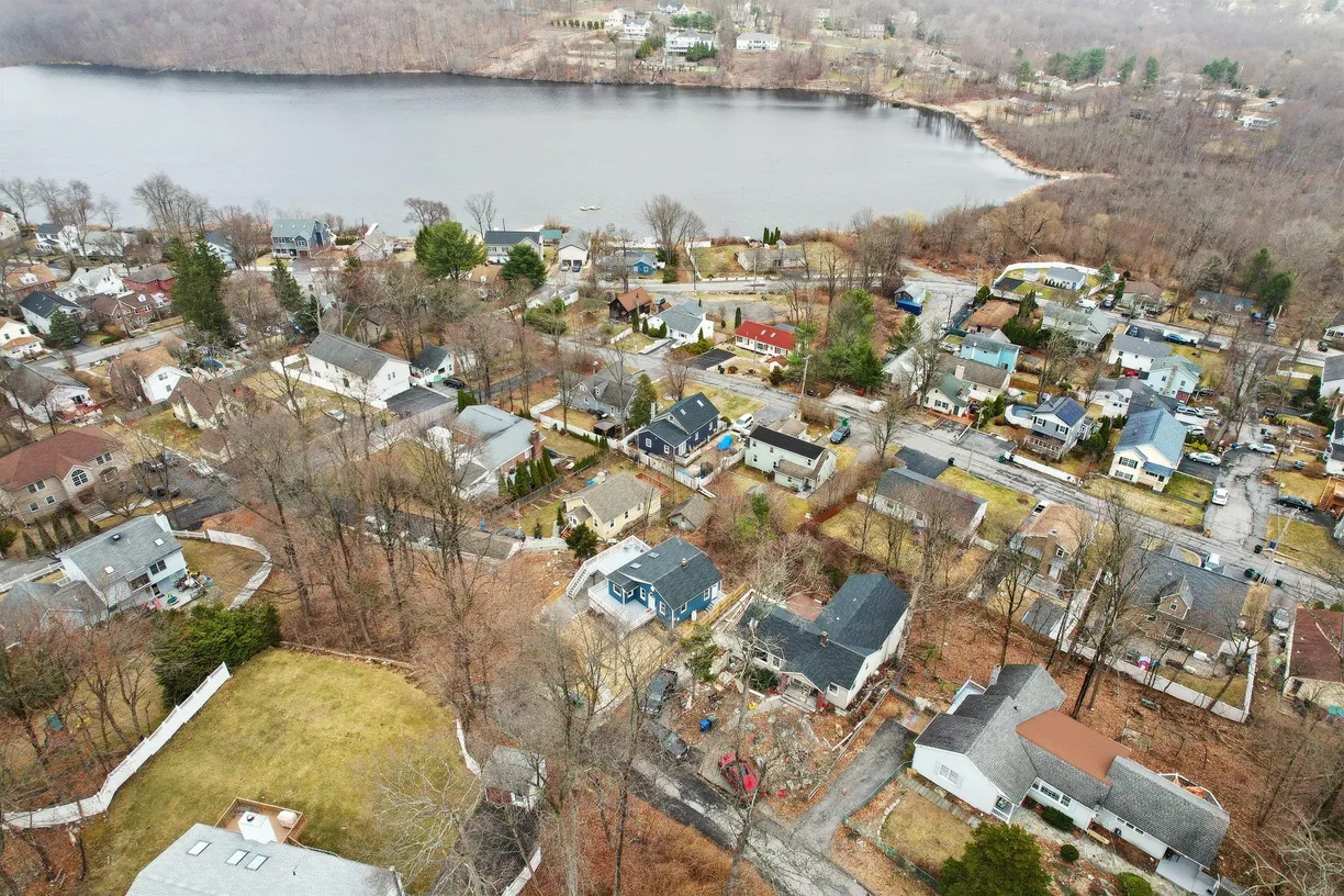 Westchester Real Estate | View 29 Fairway | Listing