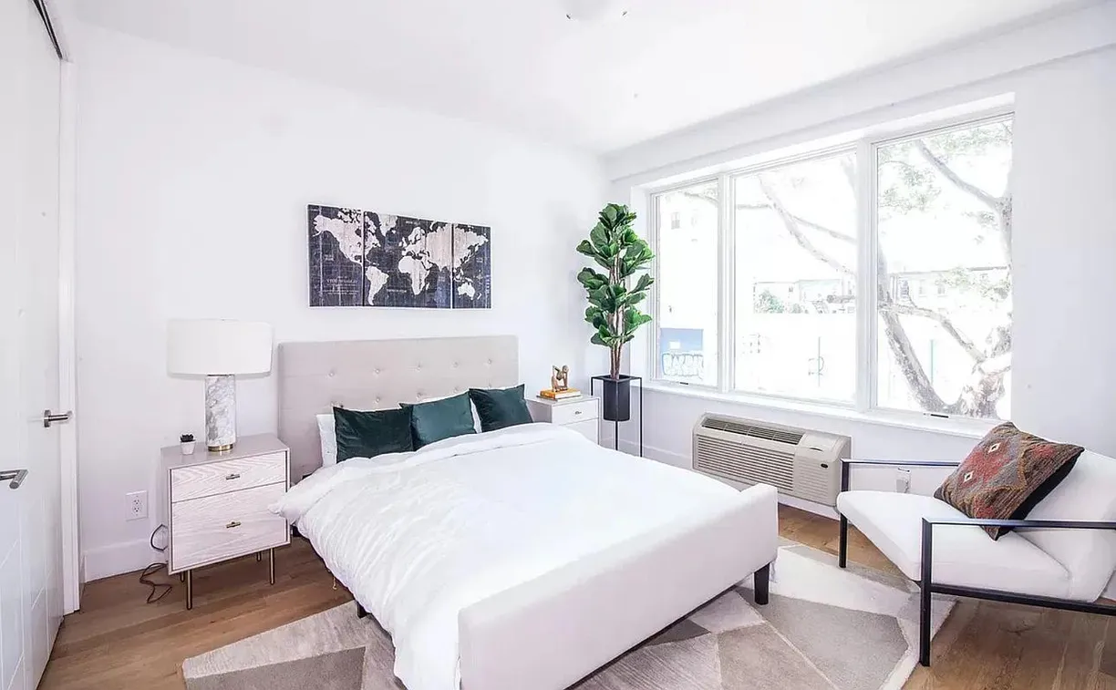 New York City Real Estate | View 806 Dekalb Avenue, 2B | 1 Bed, 1 Bath