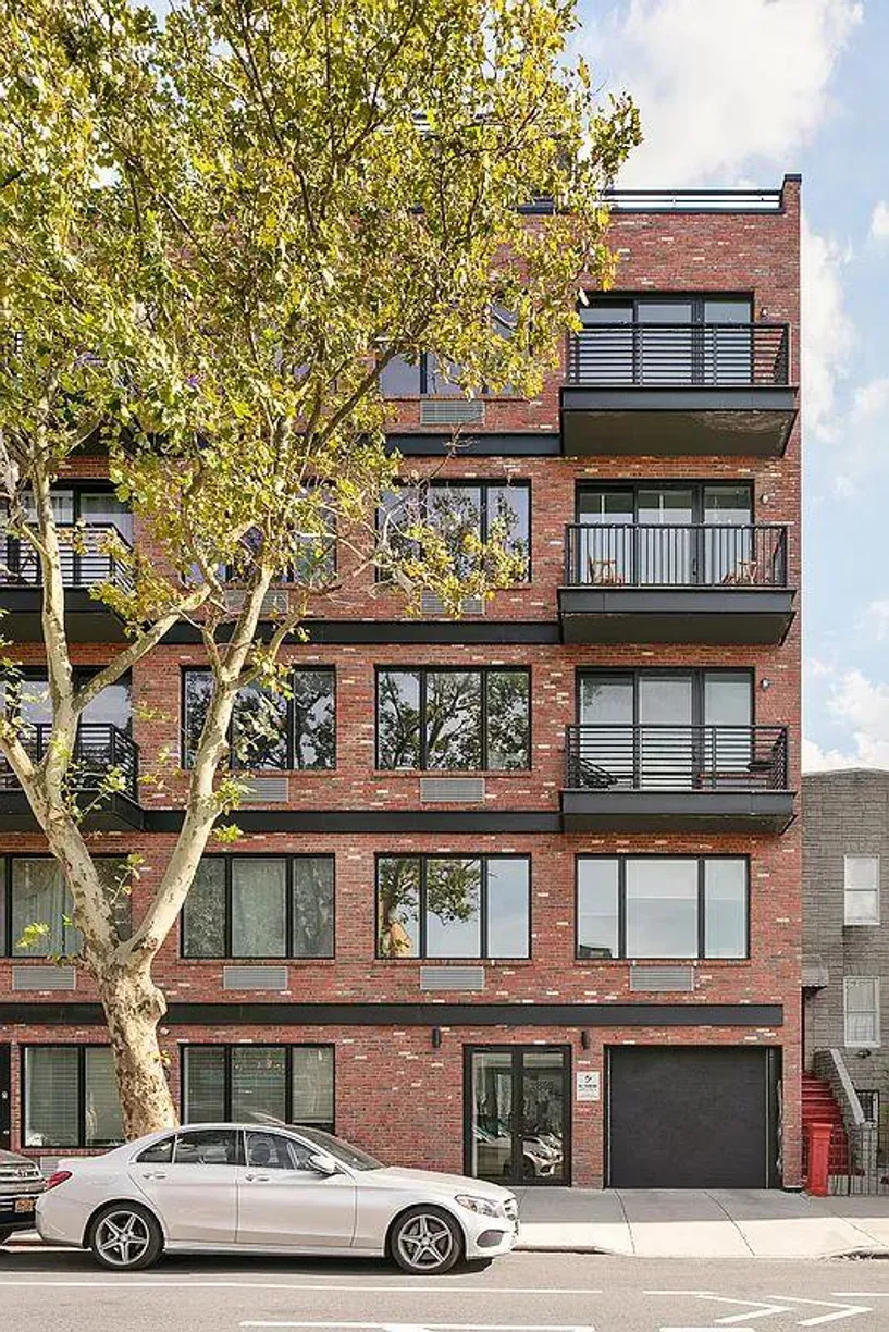 New York City Real Estate | View 806 Dekalb Avenue, 2B | Listing
