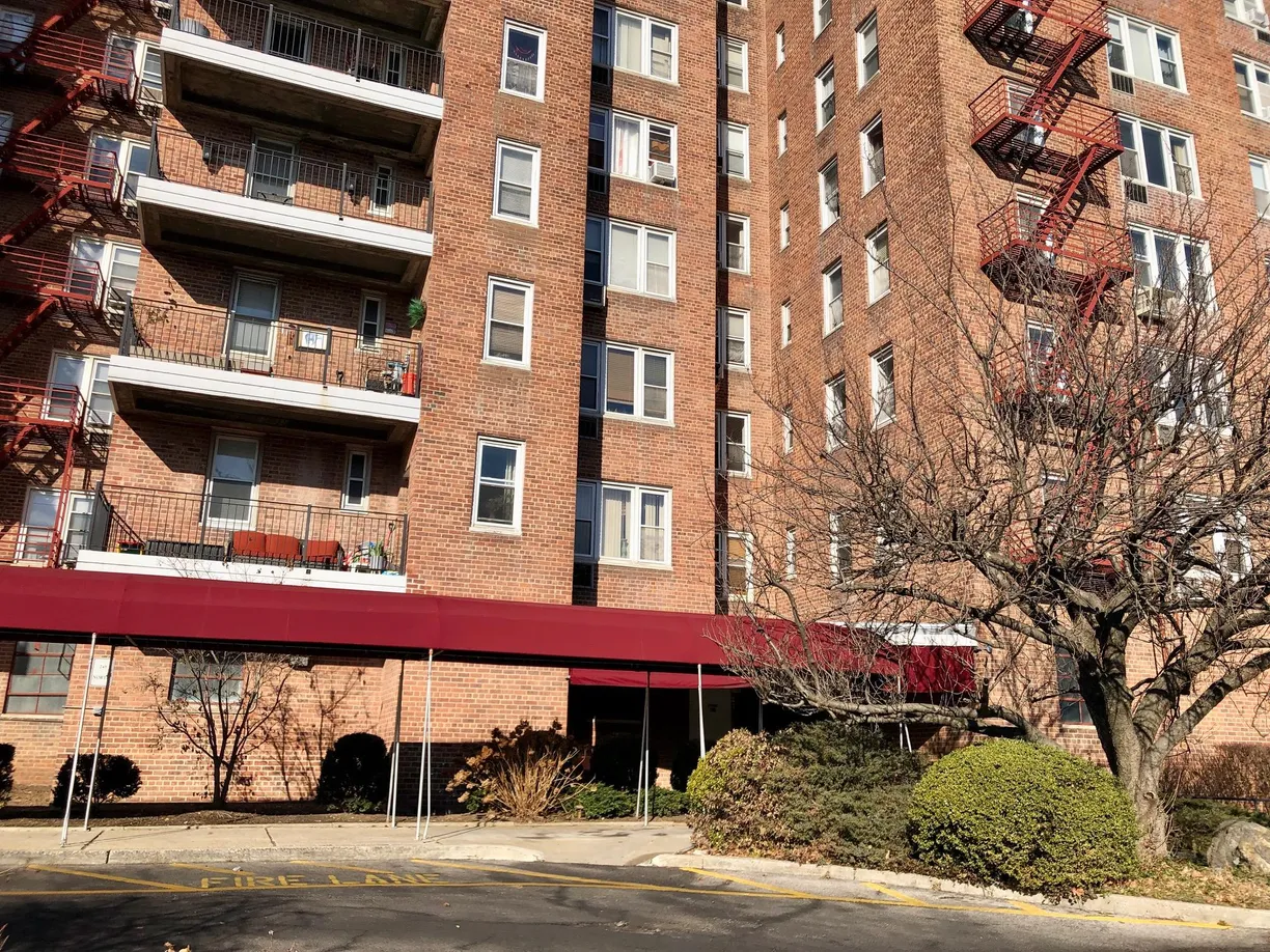 Westchester Real Estate | View 245 Rumsey Road, 1F | Listing