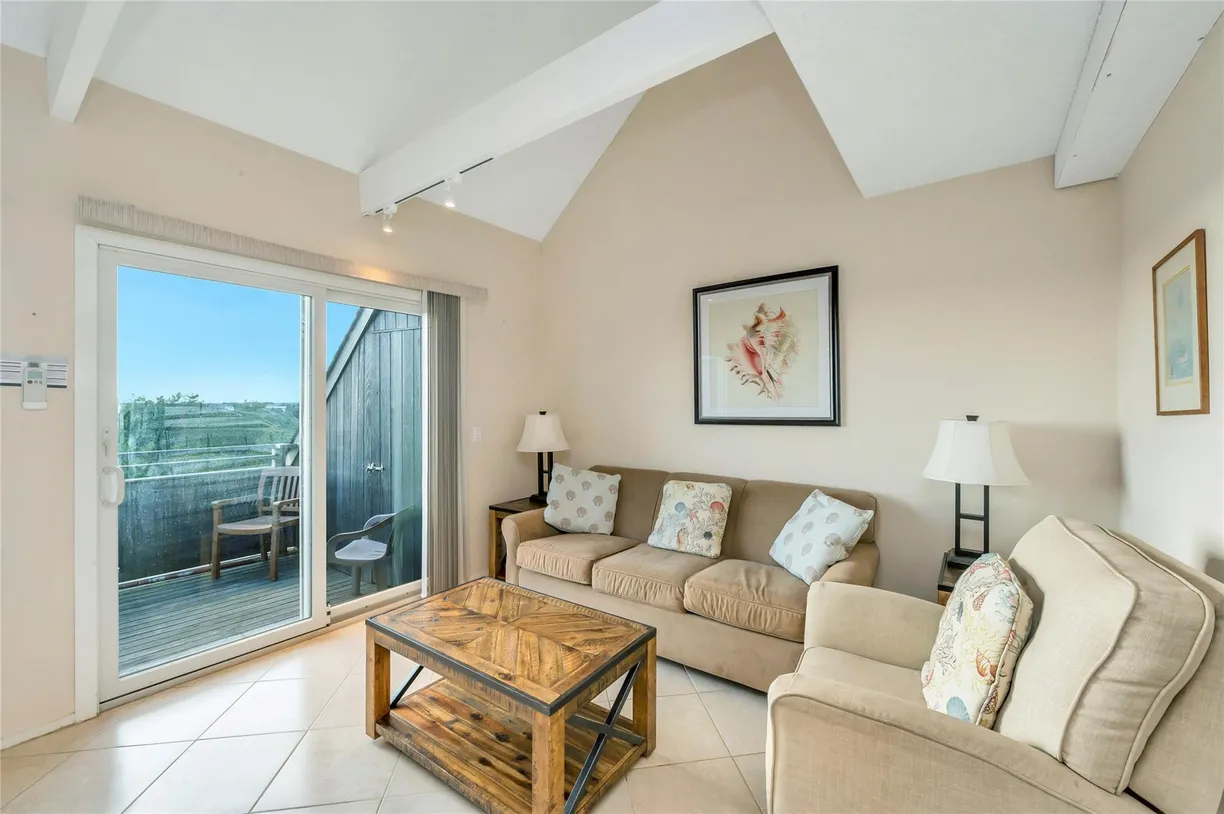 The Hamptons Real Estate | View 2004 Montauk Highway, 1924 | Listing