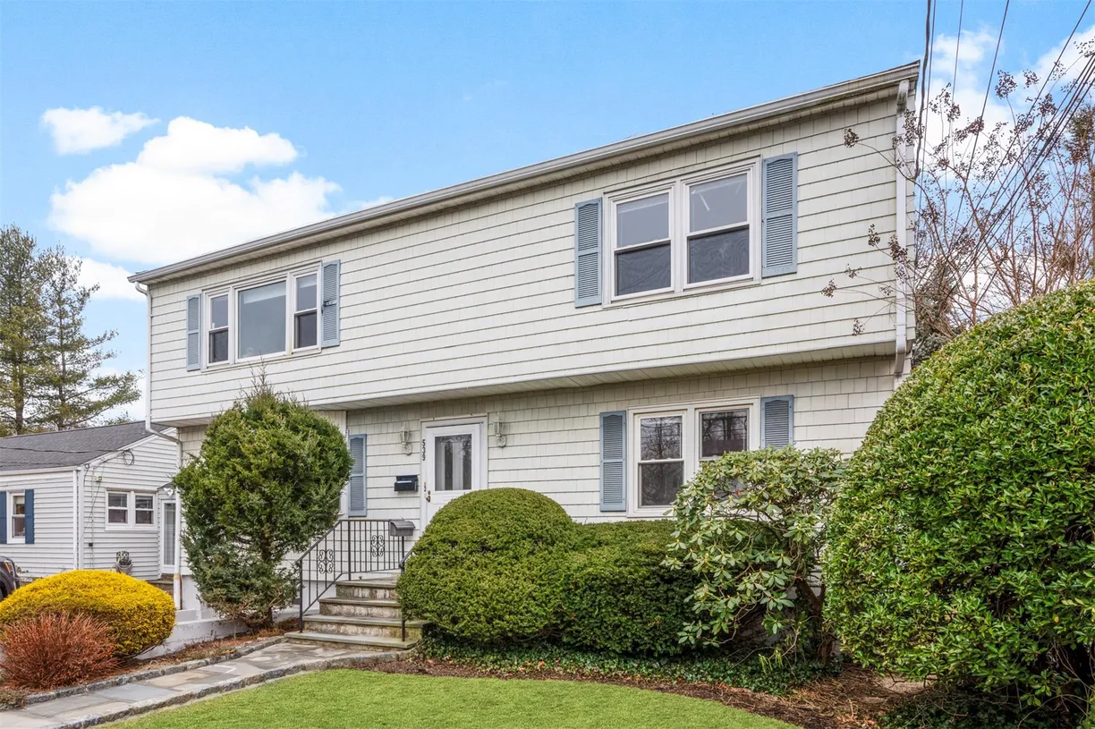 Westchester Real Estate | View 539 N Wagner Avenue | Listing