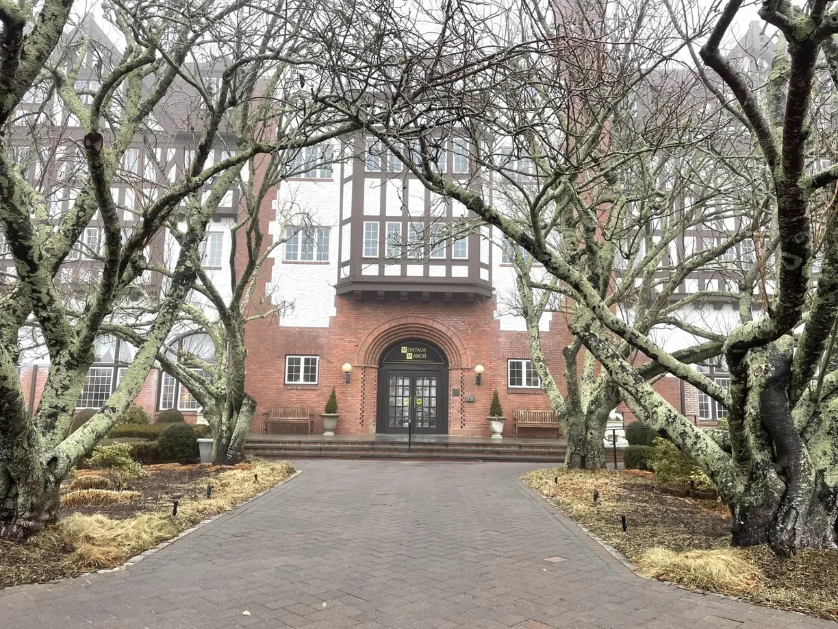 The Hamptons Real Estate | View 236 Edgemere Street, 106 | Listing