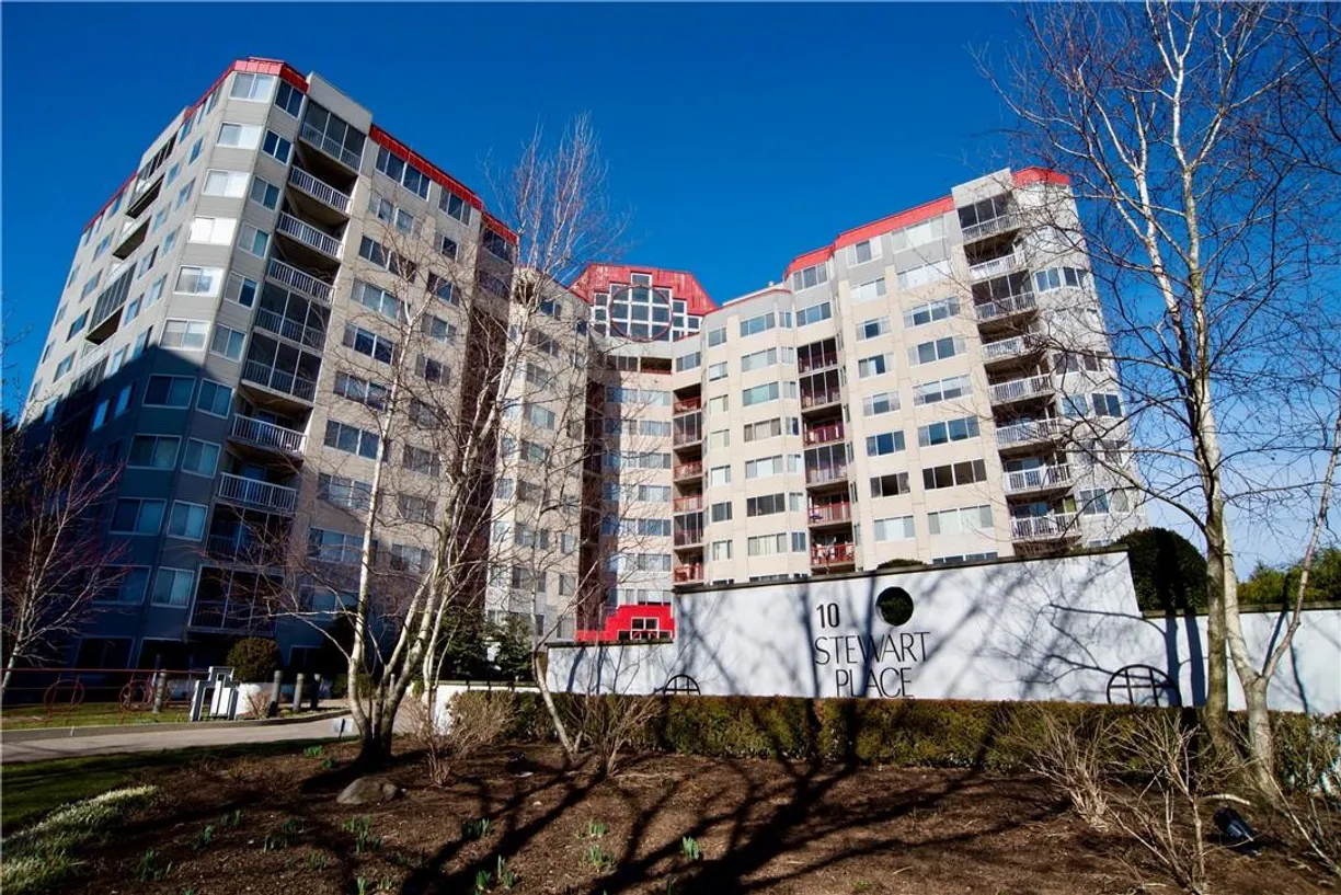 Westchester Real Estate | View 10 Stewart Place, 4DW | 1 Bed, 1 Bath