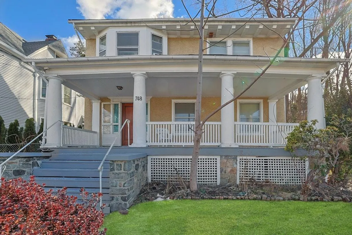Westchester Real Estate | View 748 Warburton Avenue | 4 Beds, 2 Baths