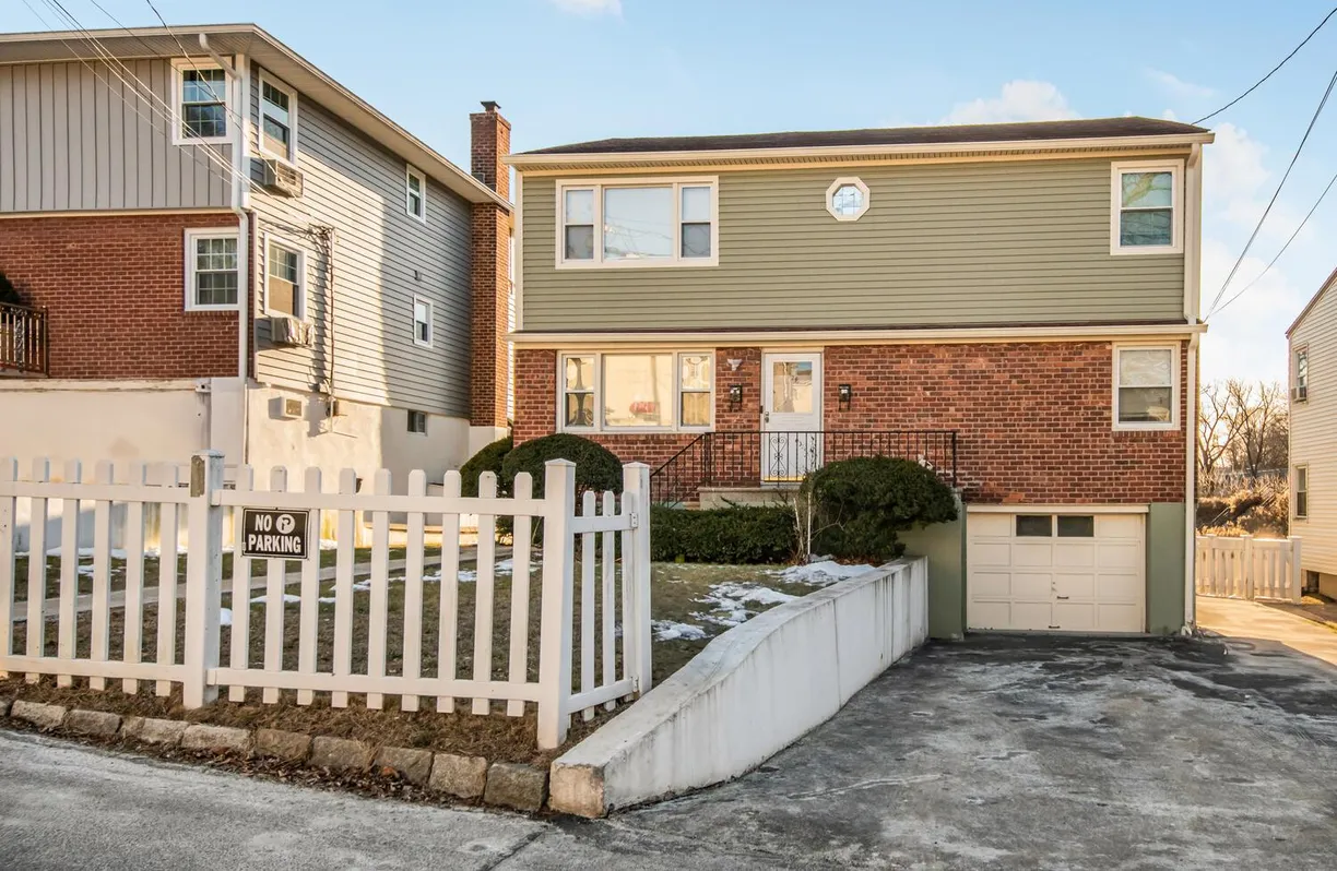 Westchester Real Estate | View 24 Summerfield | Listing